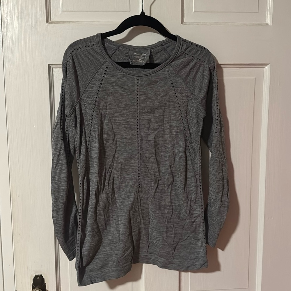 Athleta Long Sleeve Gray Athletic Shirt Size XS